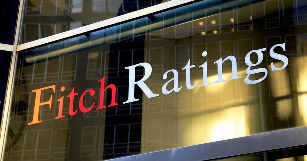 Fitch mejora la calificación de la deuda argentina, un paso hacia la recuperación económica