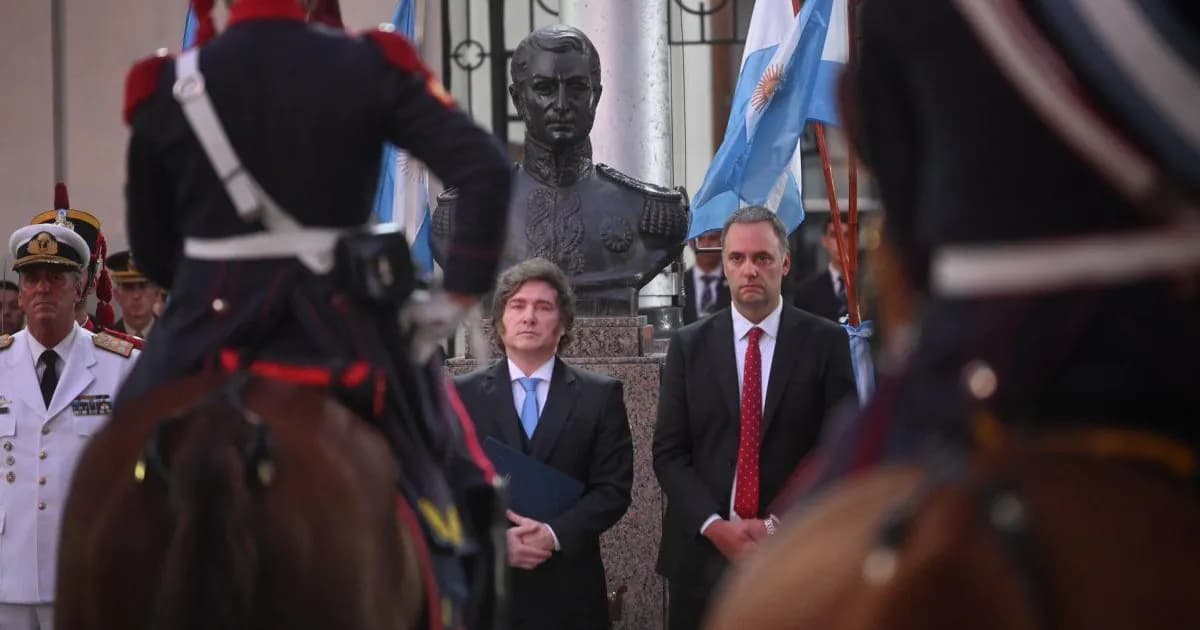 Milei defiende a Adorni y critica a Bullrich en medio de la controversia
