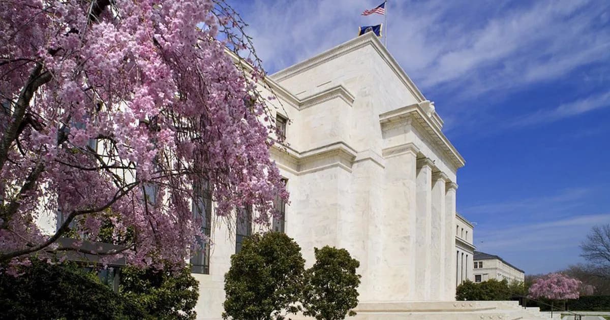 La guerra en Medio Oriente altera la política monetaria de la Fed y genera tensiones internas
