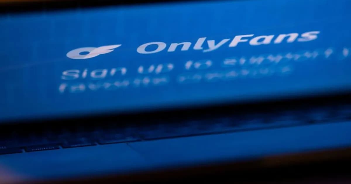 Estudiante estadounidense genera USD $43.000 en OnlyFans usando inteligencia artificial
