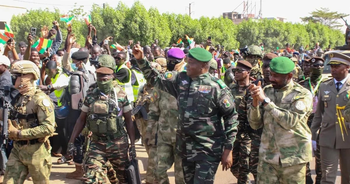 Níger prohíbe a la AFP y otros medios franceses tras ataque yihadista en Malí