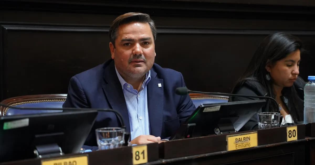 Emiliano Balbín asume la presidencia de la UCR bonaerense en un contexto de unidad