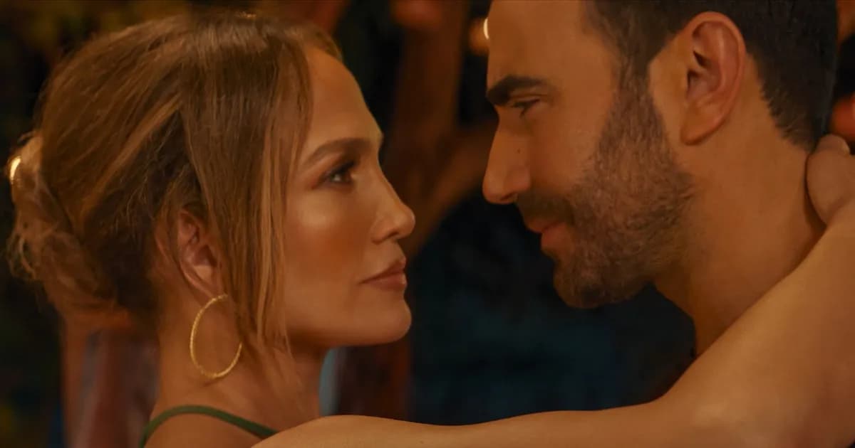 Jennifer Lopez protagoniza la nueva comedia romántica de Netflix: "Turbulencia en la oficina"