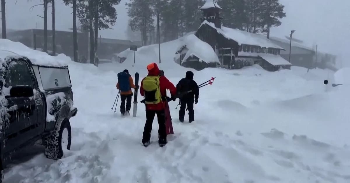 Tras una avalancha, tormenta de nieve en California: hallaron muertos a ocho esquiadores que quedaron atrapados