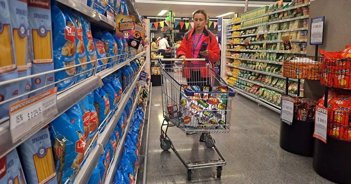 Abril trae alivio: la canasta básica creció menos y una familia necesita $1.469.767,89 para no ser pobre