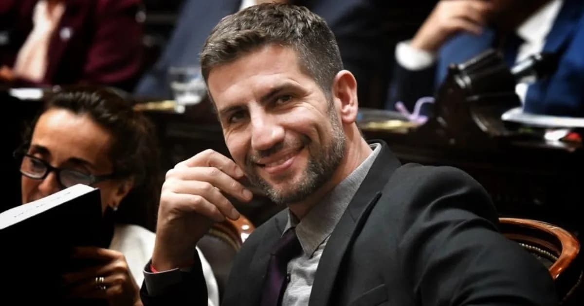 El diputado Quintar le ofrece su Tesla Cybertruck a Milei en medio de la controversia