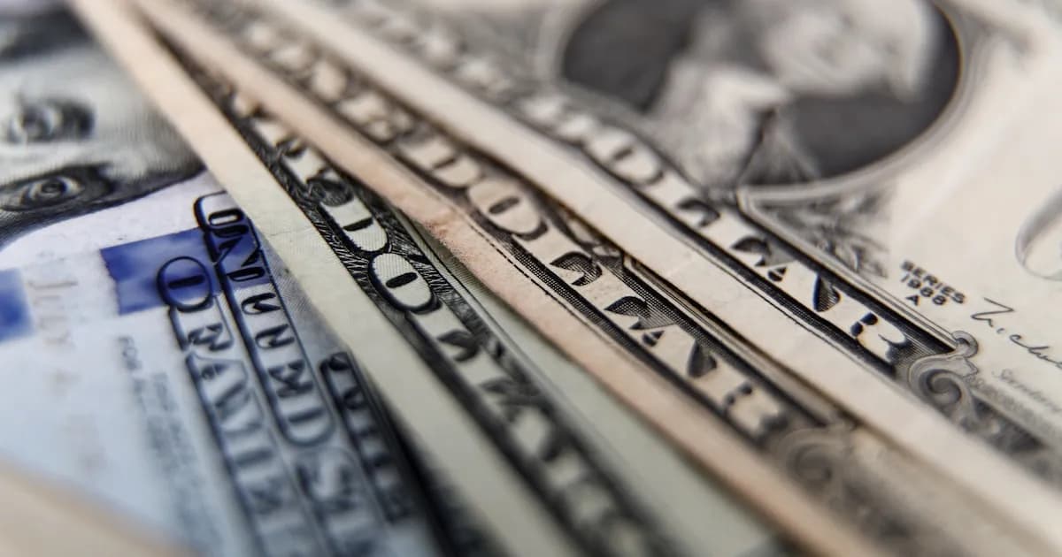 El peso chileno se fortalece: apertura del dólar en 863,97 pesos este 24 de febrero de 2026