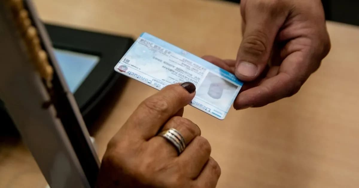 Desmantelan red de licencias de conducir truchas en Córdoba con dos detenidos