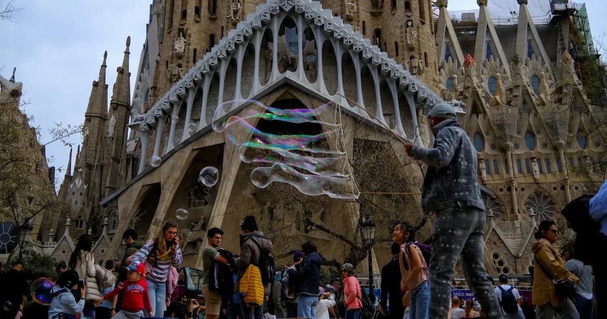 La Sagrada Familia: un viaje a través de los secretos de Gaudí y su legado eterno