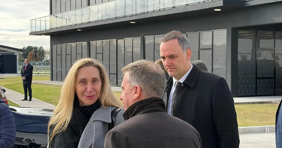 Crisis interna en el Gobierno: la distancia de Karina Milei hacia Adorni y el apoyo presidencial