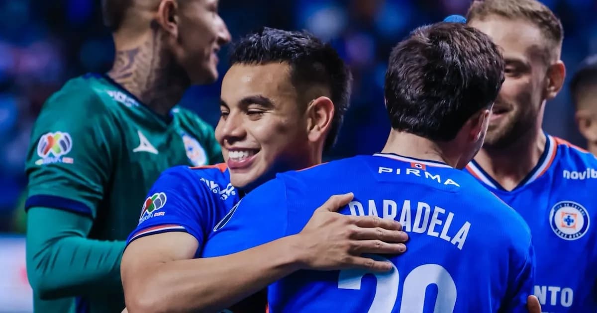 Cruz Azul celebra un triunfo clave gracias al gol de Charly Rodríguez ante Chivas
