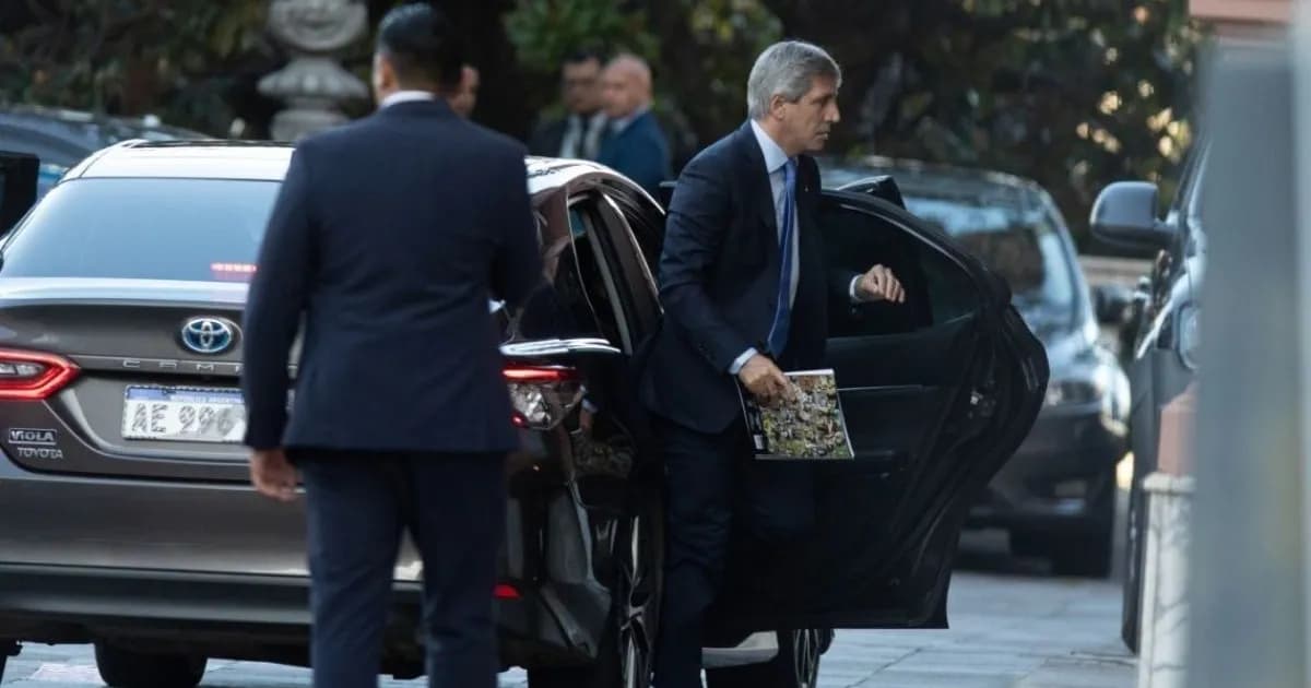 El Gobierno impulsa créditos en dólares para reactivar la economía