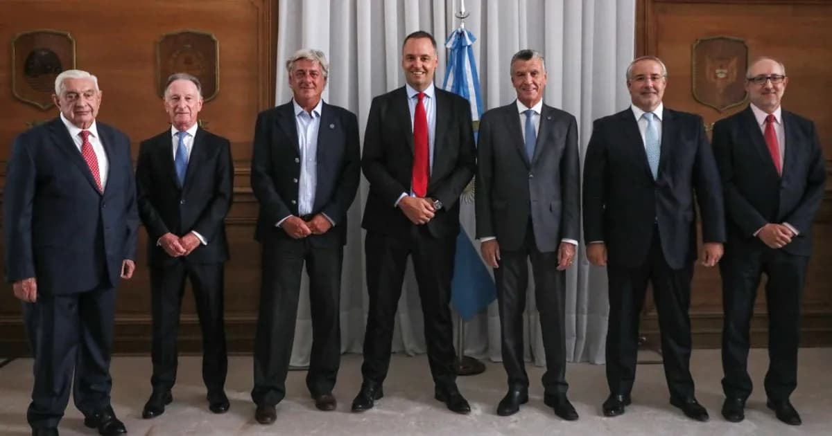 El Gobierno se reunió con el G6 y recibió respaldo a su plan económico