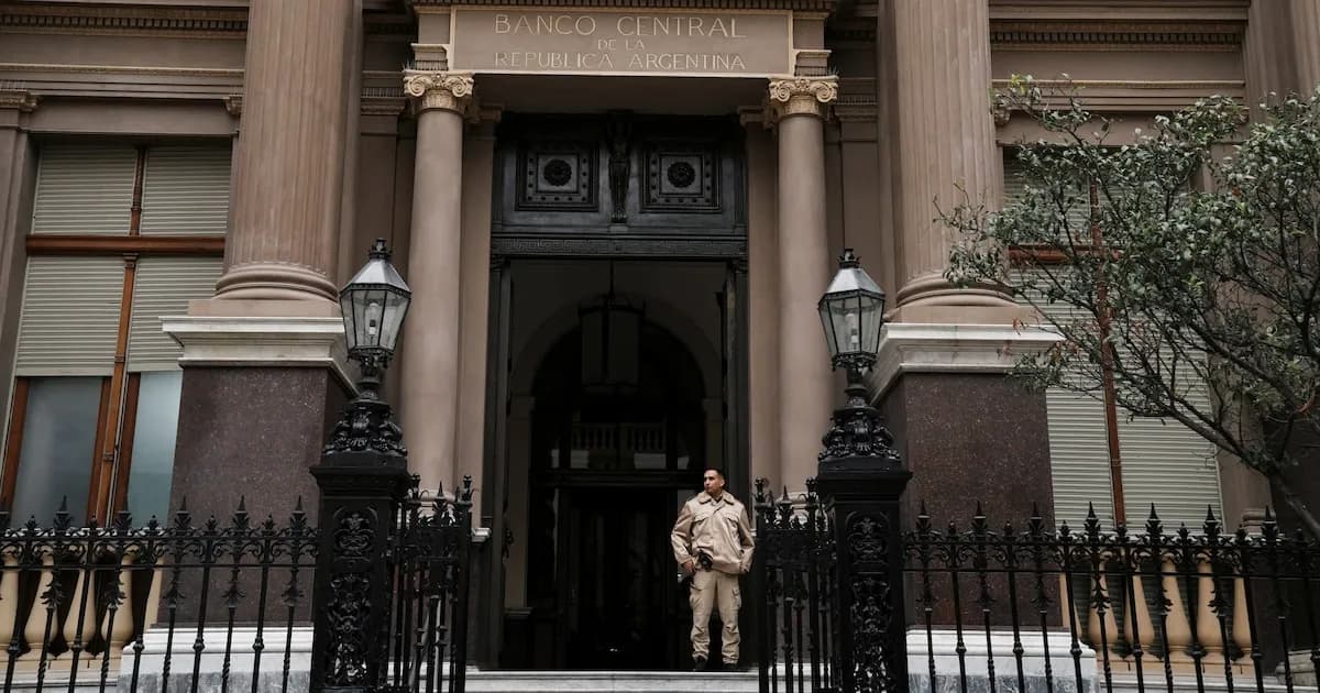 Mercados: El Banco Central aprovecha la estabilidad del dólar: suma compras por más USD 2.100 millones en el año