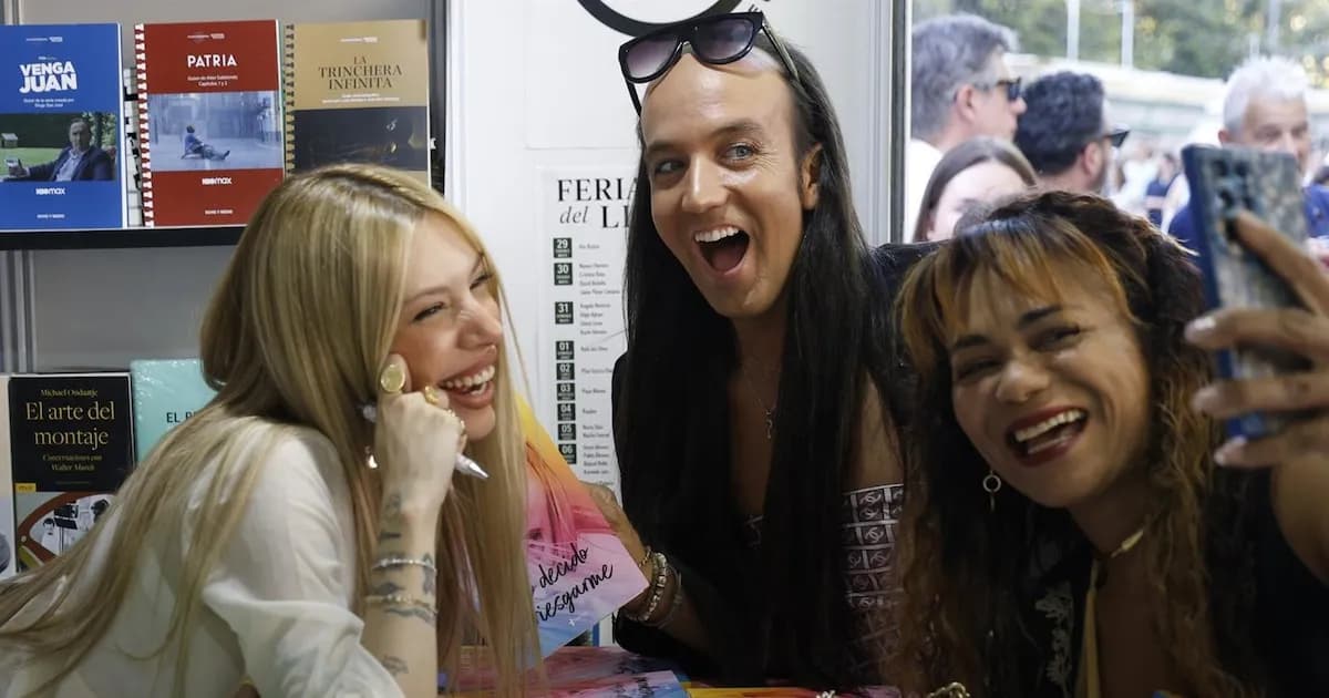 Alejandra Rubio deslumbra en su primera firma de libros, pero las ausencias generan revuelo
