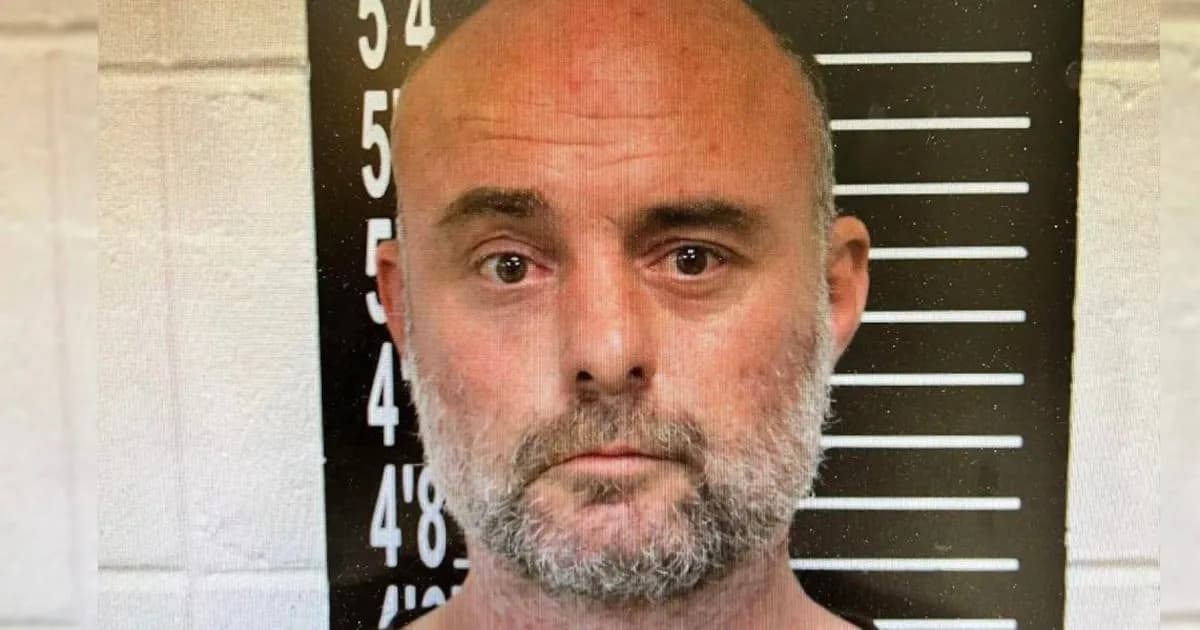 Conductor armado mata a dos agentes en Missouri y provoca intensa cacería policial