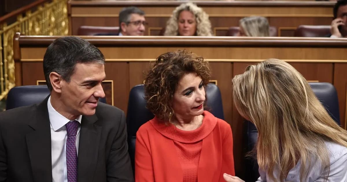 Montero desmiente vínculos con Zapatero en el rescate de Plus Ultra