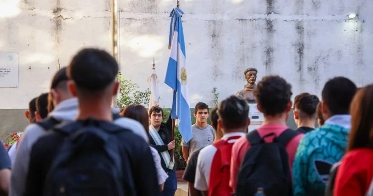 Buenos Aires reduce el límite de inasistencias en escuelas secundarias para mejorar el rendimiento