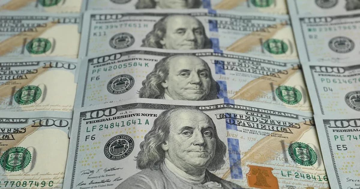 El dólar mayorista desciende y se sitúa por debajo de los u$s1.400