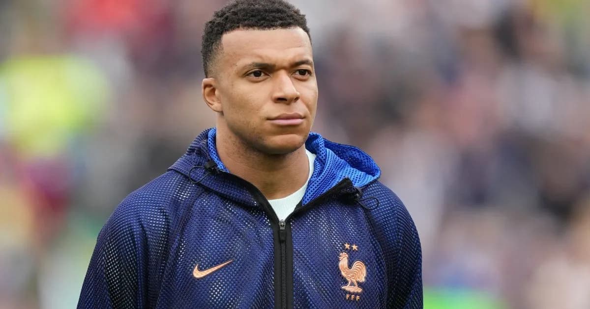 Kylian Mbappé en la mira: críticas tras su partida de la concentración del seleccionado francés