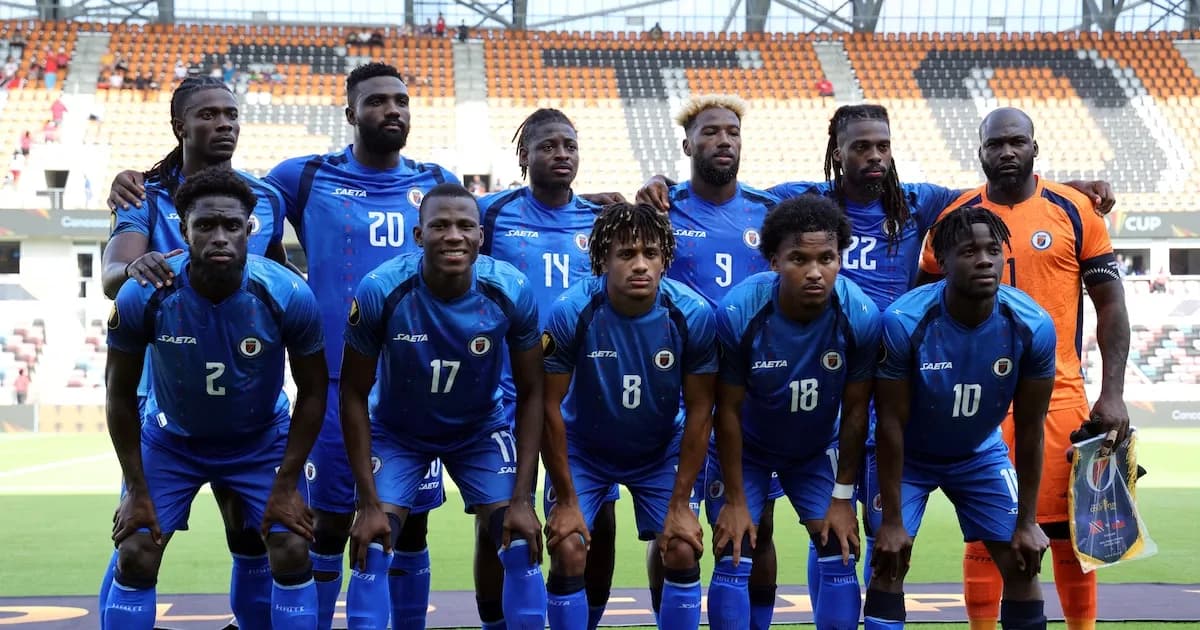 Haití deberá modificar su camiseta para el Mundial 2026 por orden de la FIFA
