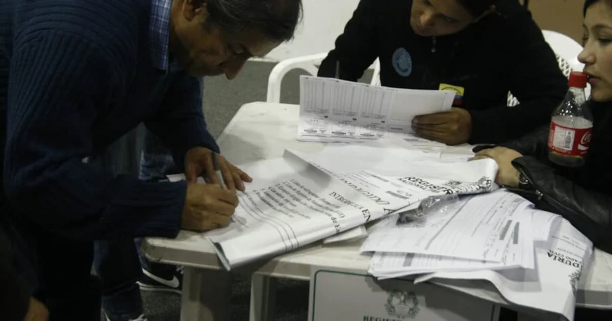 Colombia digitaliza actas de resultados para garantizar transparencia electoral