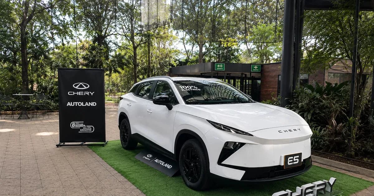 El crecimiento de vehículos eléctricos transforma la movilidad sostenible en Colombia