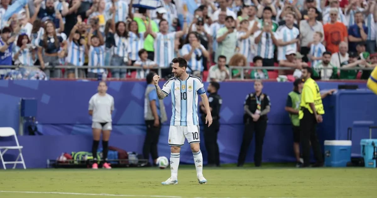 Lionel Messi hace historia al jugar su sexto Mundial y anotar un triplete ante Argelia
