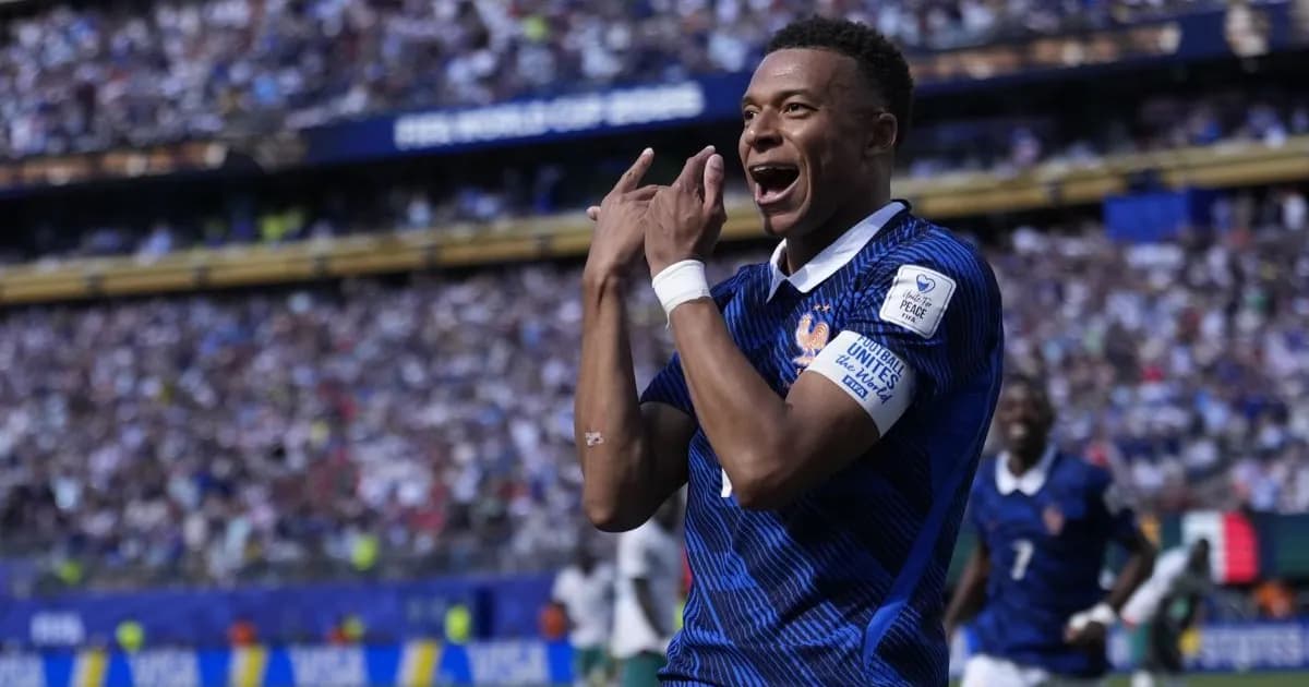 Francia Debuta con Victoria en el Mundial: Mbappé Hace Historia con Dos Goles