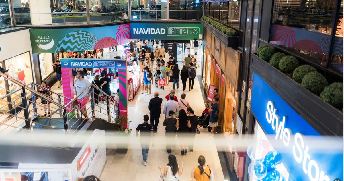La confianza del consumidor creció en junio, pero cae frente a 2025