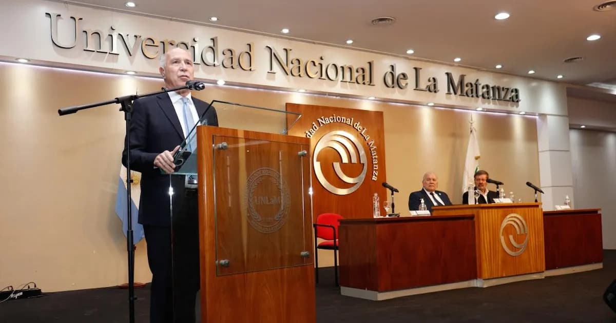Ricardo Lorenzetti advierte sobre la deshumanización y la crisis institucional en su conferencia