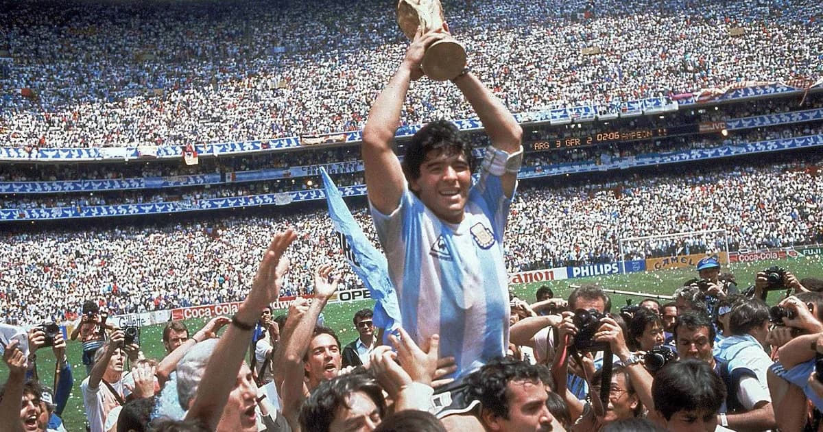 Celebrando 40 años del 'Gol del Siglo' y la 'Mano de Dios' de Maradona