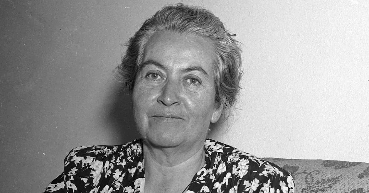 Gabriela Mistral y el Abandono de la Infancia: Un Llamado Urgente