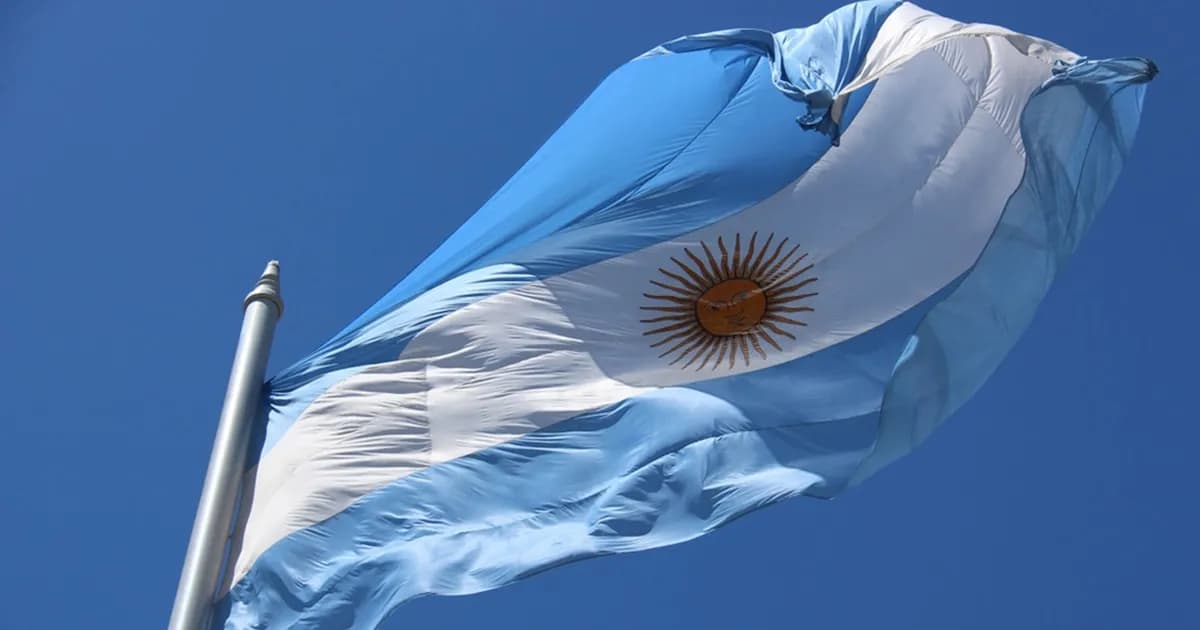 Estudiantes internacionales rinden homenaje a la bandera argentina en Buenos Aires