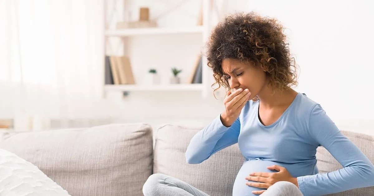 Náuseas severas en el embarazo elevan el riesgo de complicaciones para madre y bebé