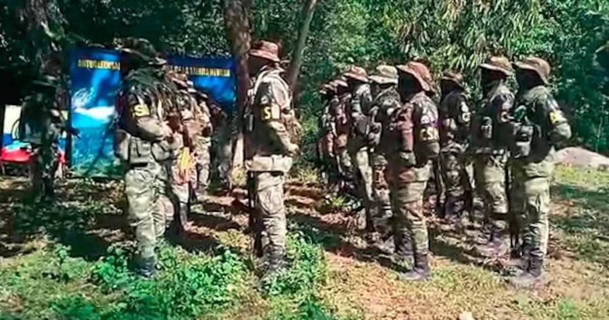 Colombia planea crear zona de concentración para Autodefensas en medio de crisis de violencia