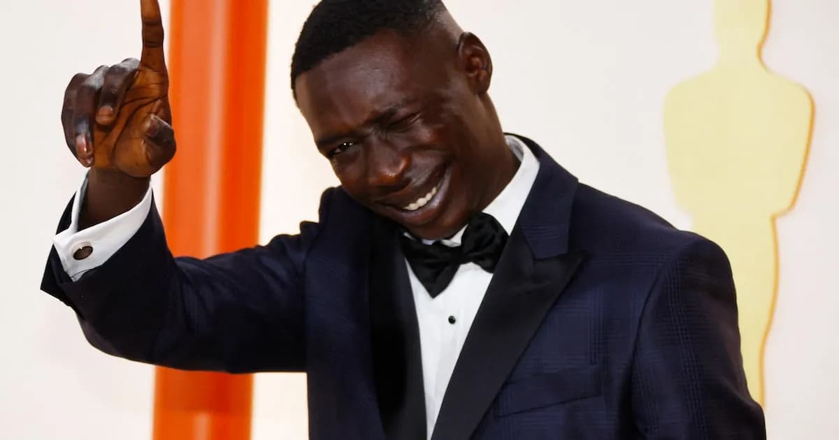 Khaby Lame: El fenómeno de la comedia silenciosa que sorprende con su poliglotismo