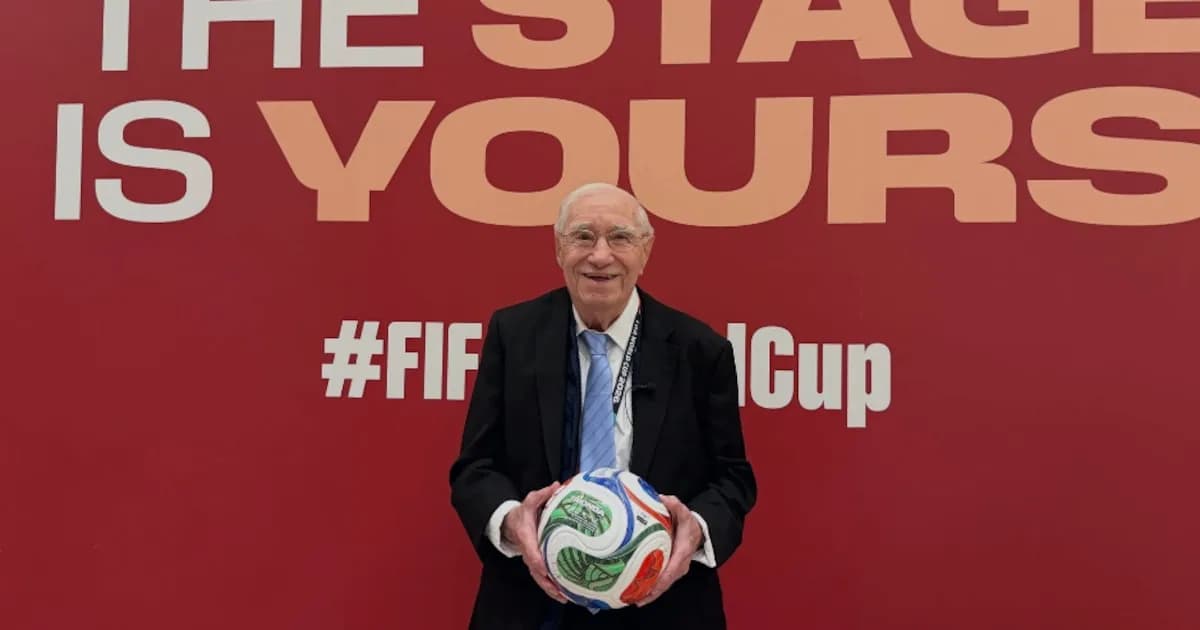 FIFA rinde homenaje a Enrique Macaya Márquez por su trayectoria en los Mundiales