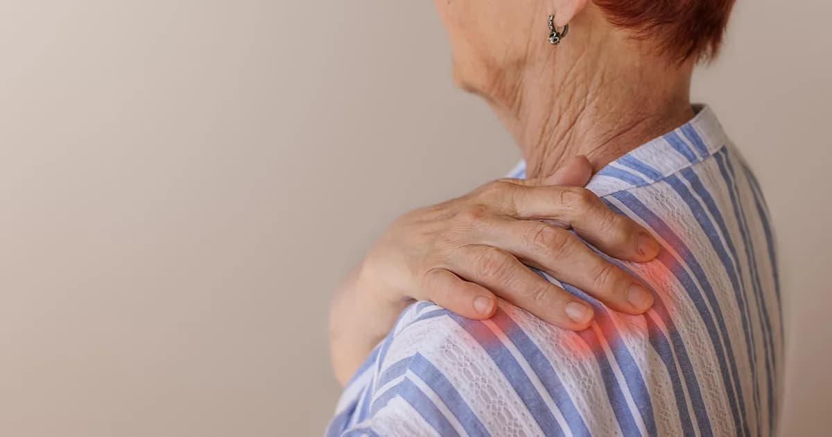 Estudio revela anomalías en hombros de adultos mayores sin síntomas
