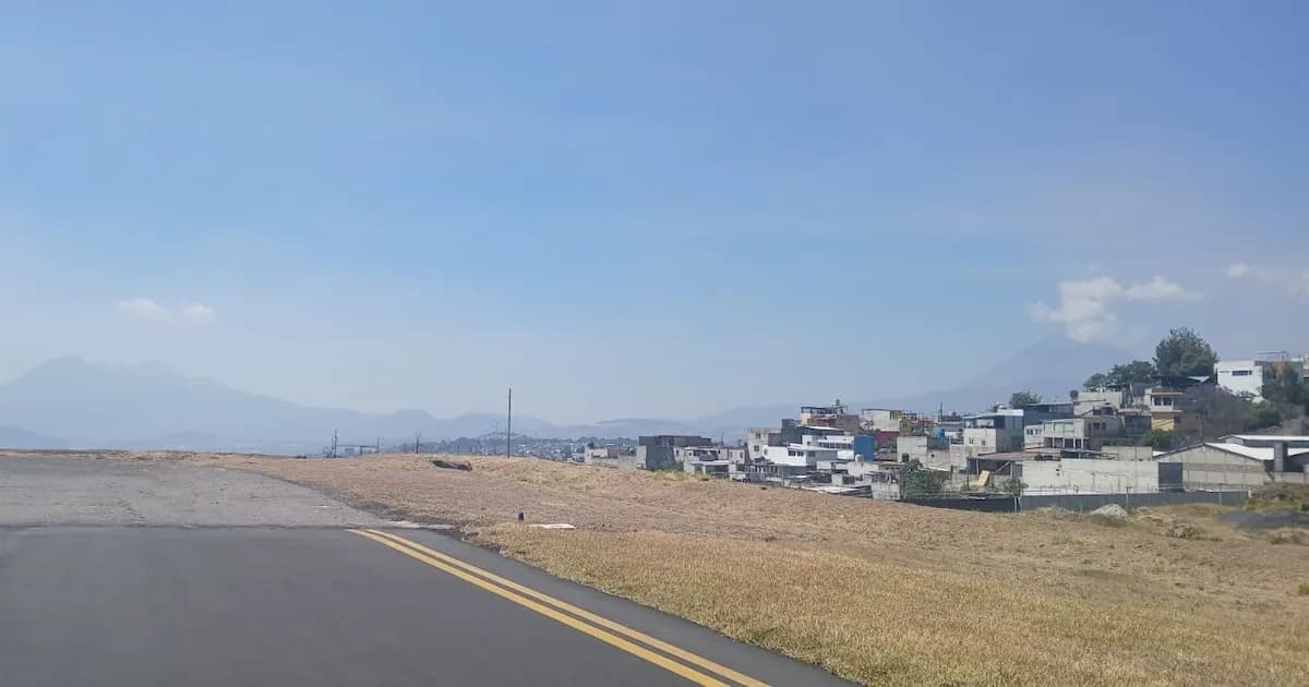 Ceniza volcánica activa alerta en el aeropuerto La Aurora de Guatemala