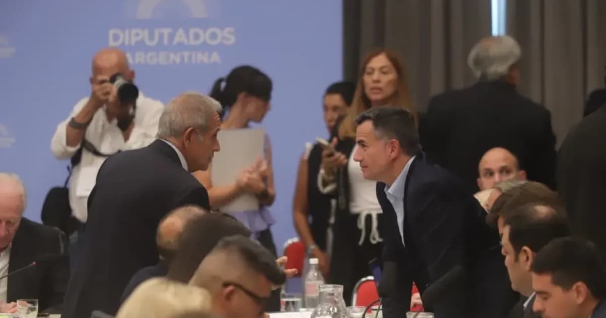 El Gobierno impulsa la reforma laboral en Diputados en medio de un paro general