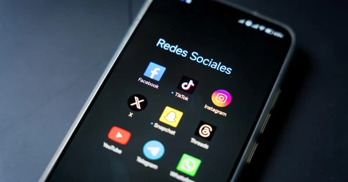 La IA en redes sociales: un nuevo actor en la manipulación de la opinión pública