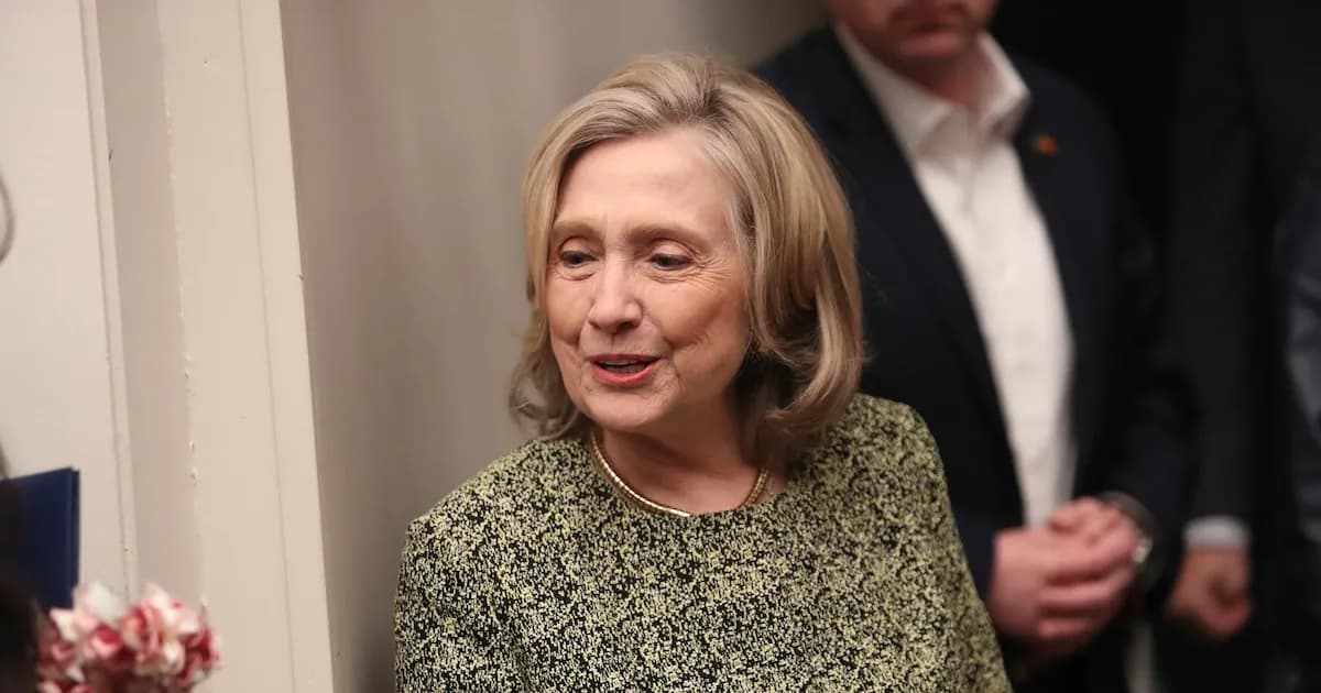Hillary Clinton critica interrogatorio sobre OVNIs en su declaración sobre Epstein