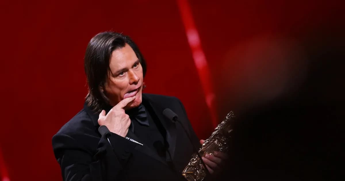Jim Carrey recibe César de honor y revela sus raíces francesas en emotivo discurso