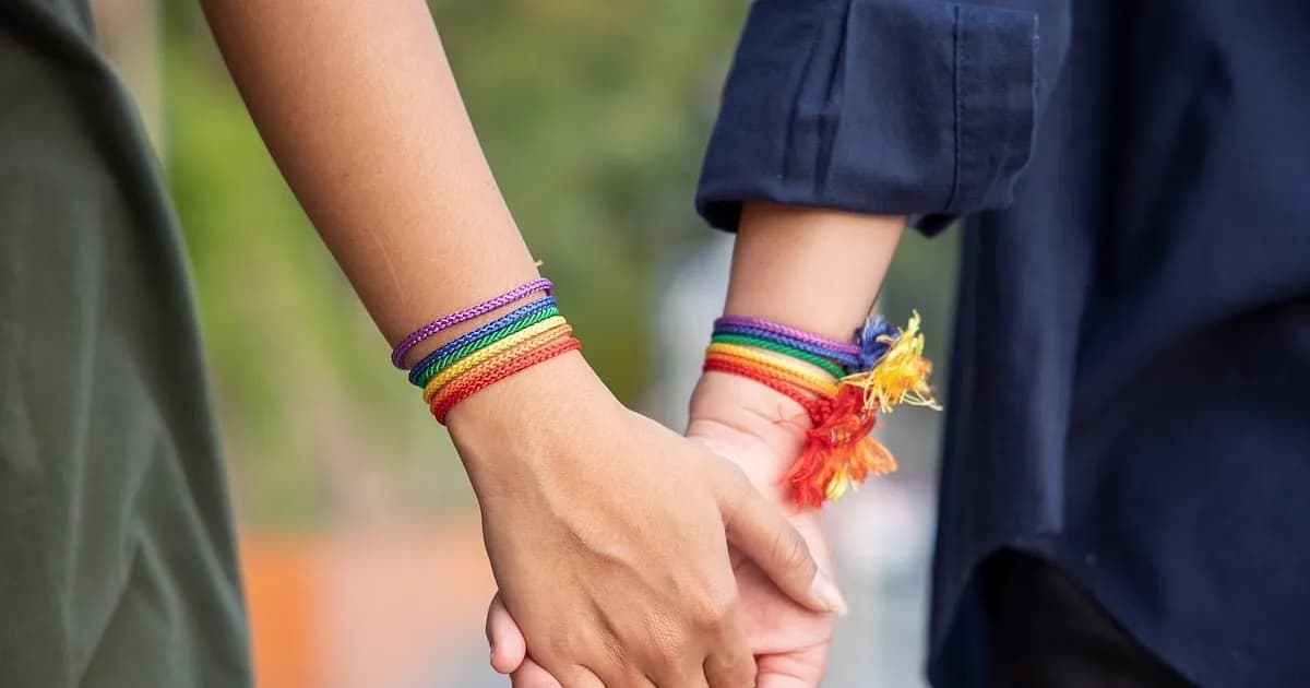 Estudio revela que personas LGBTQ+ evitan exámenes de detección de cáncer