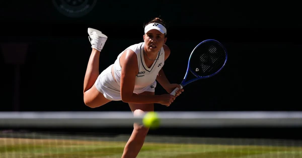 Linda Noskova se corona en Wimbledon tras vencer a Karolina Muchova en una final emocionante