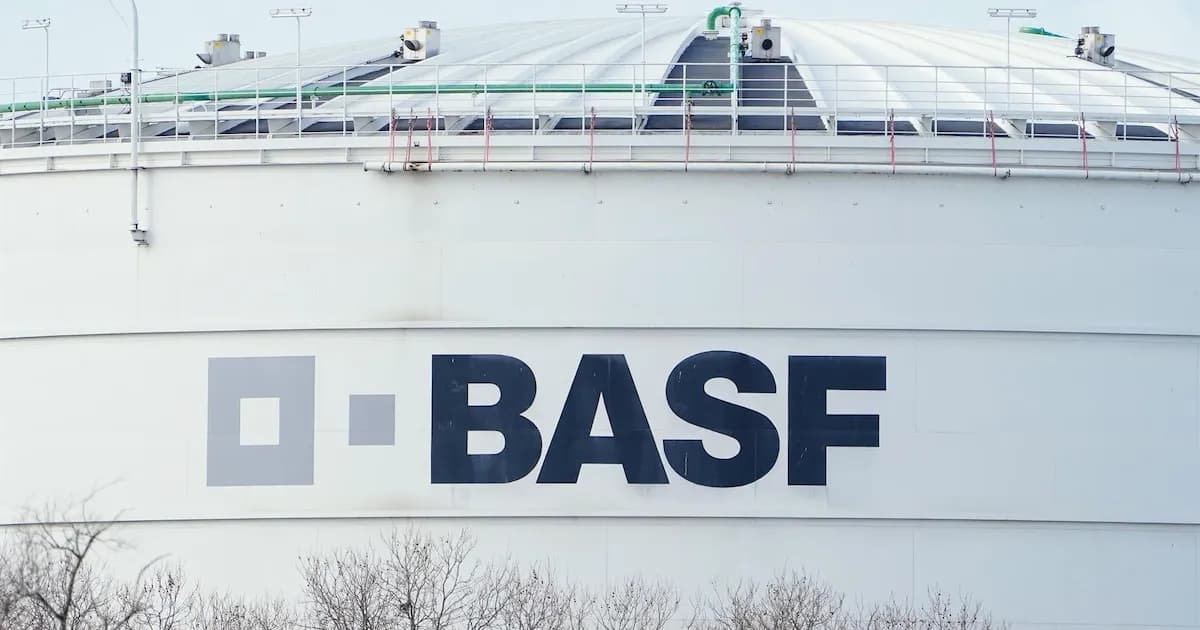 Basf incrementó su beneficio en un 24,7% en 2025 y ajusta sus metas de ahorro para 2026