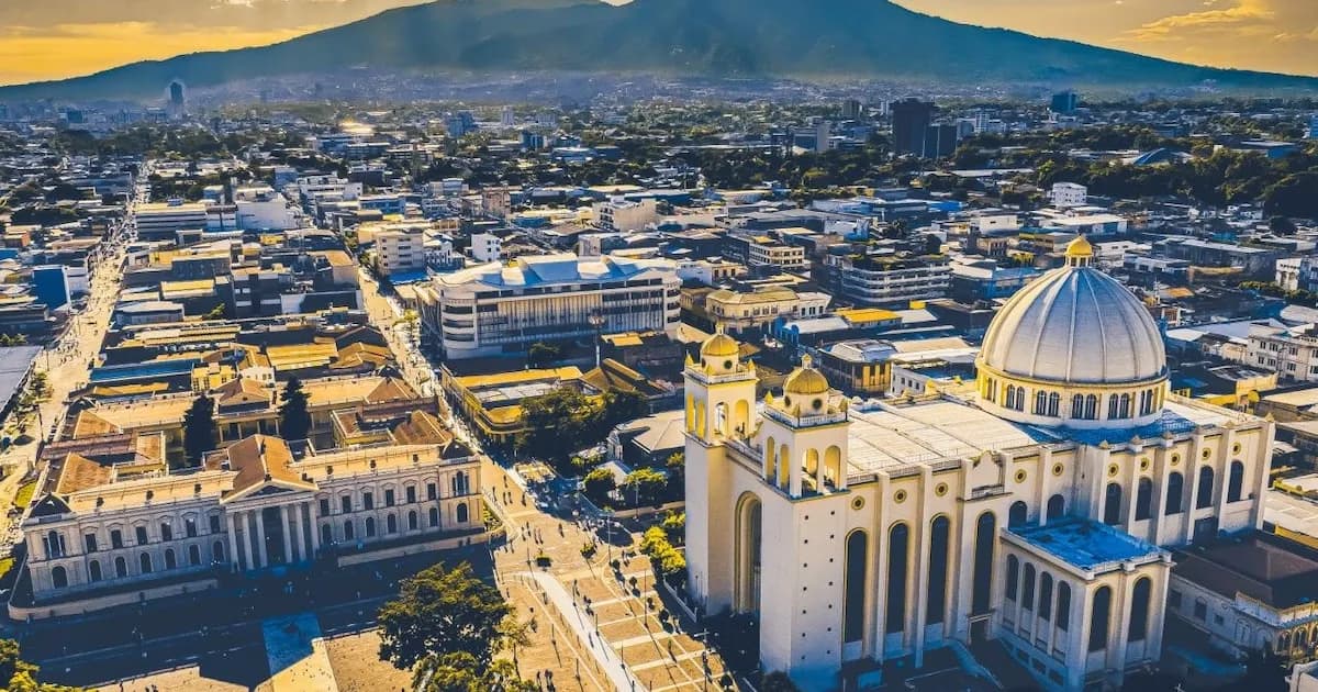 El Salvador inicia el VIII Censo Económico y crea una Comisión Nacional para su supervisión