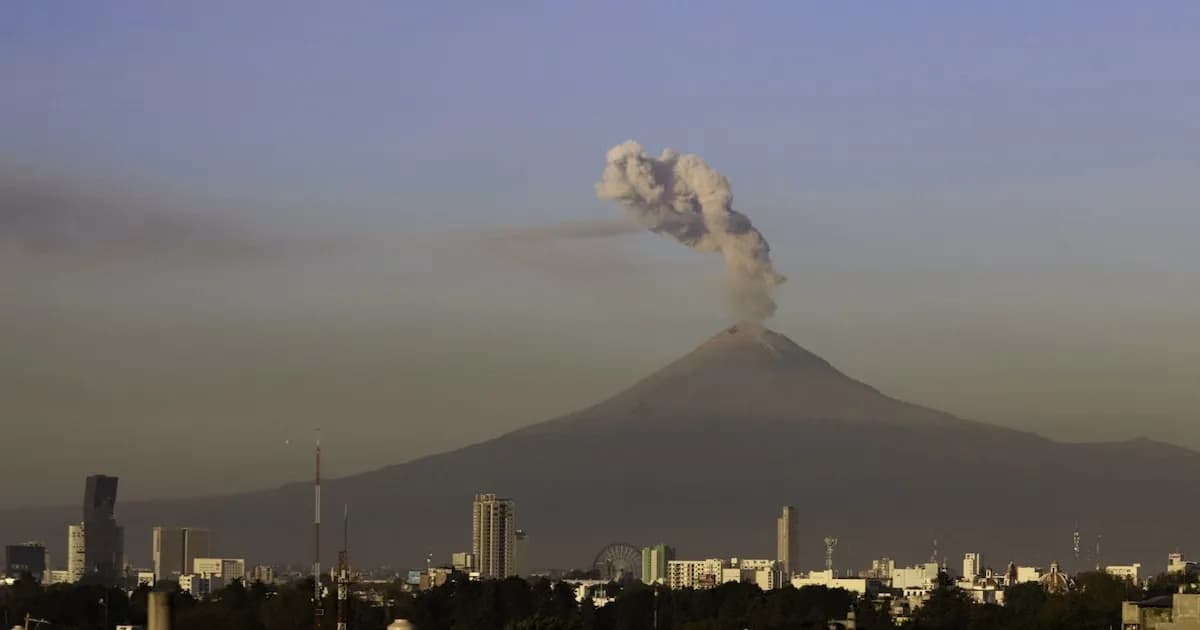 El volcán Popocatépetl reporta 8 exhalaciones en un día de monitoreo constante