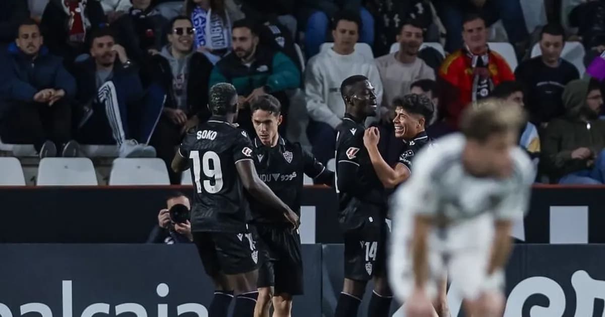 Sergio Arribas rescata un empate para Almería en un dramático cierre ante Albacete